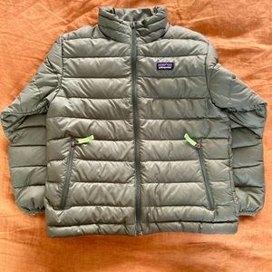 Patagonia Kids Down Sweater Jacket.